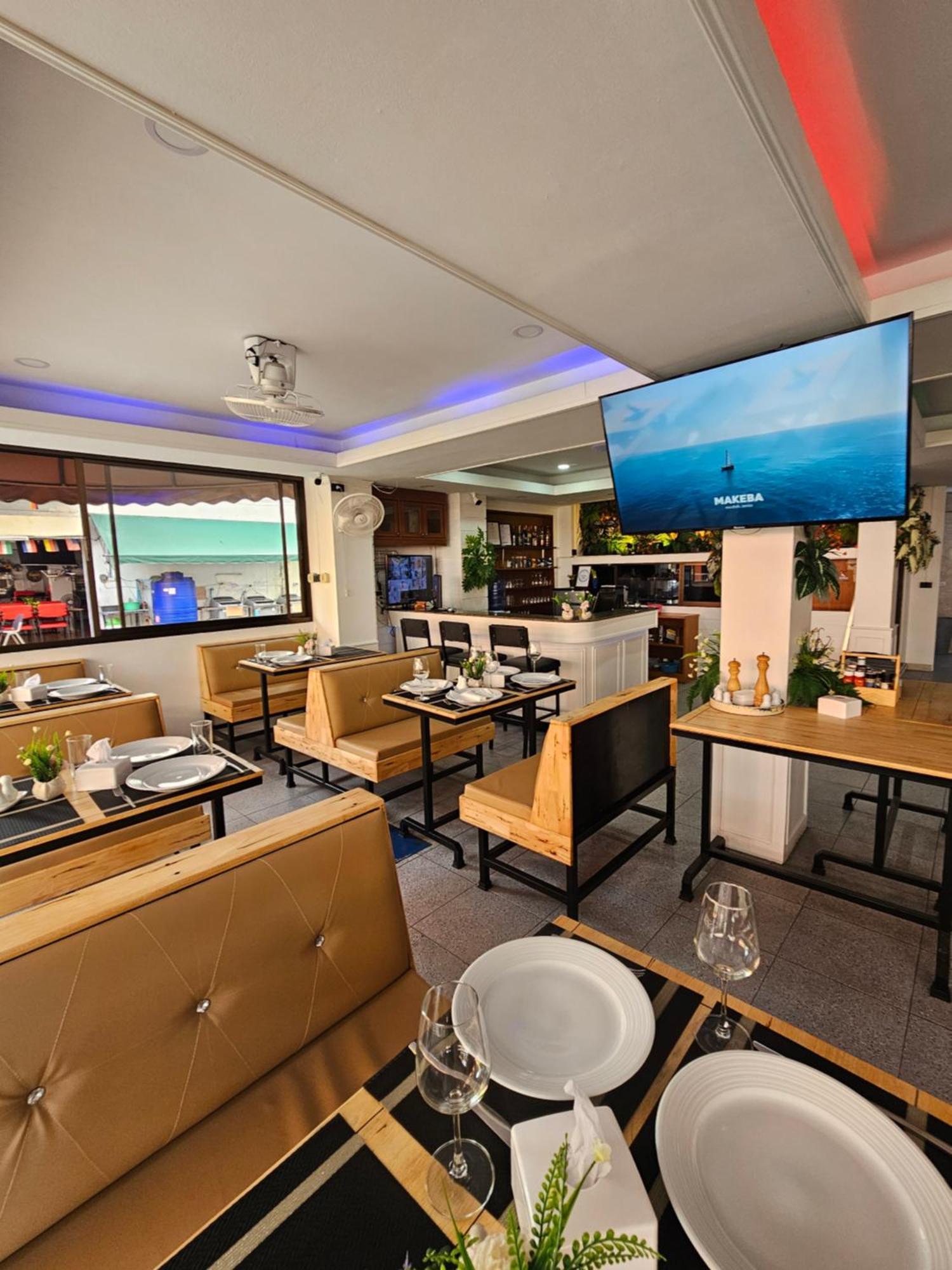 Candy Beach Seaview Jomtien Exterior foto