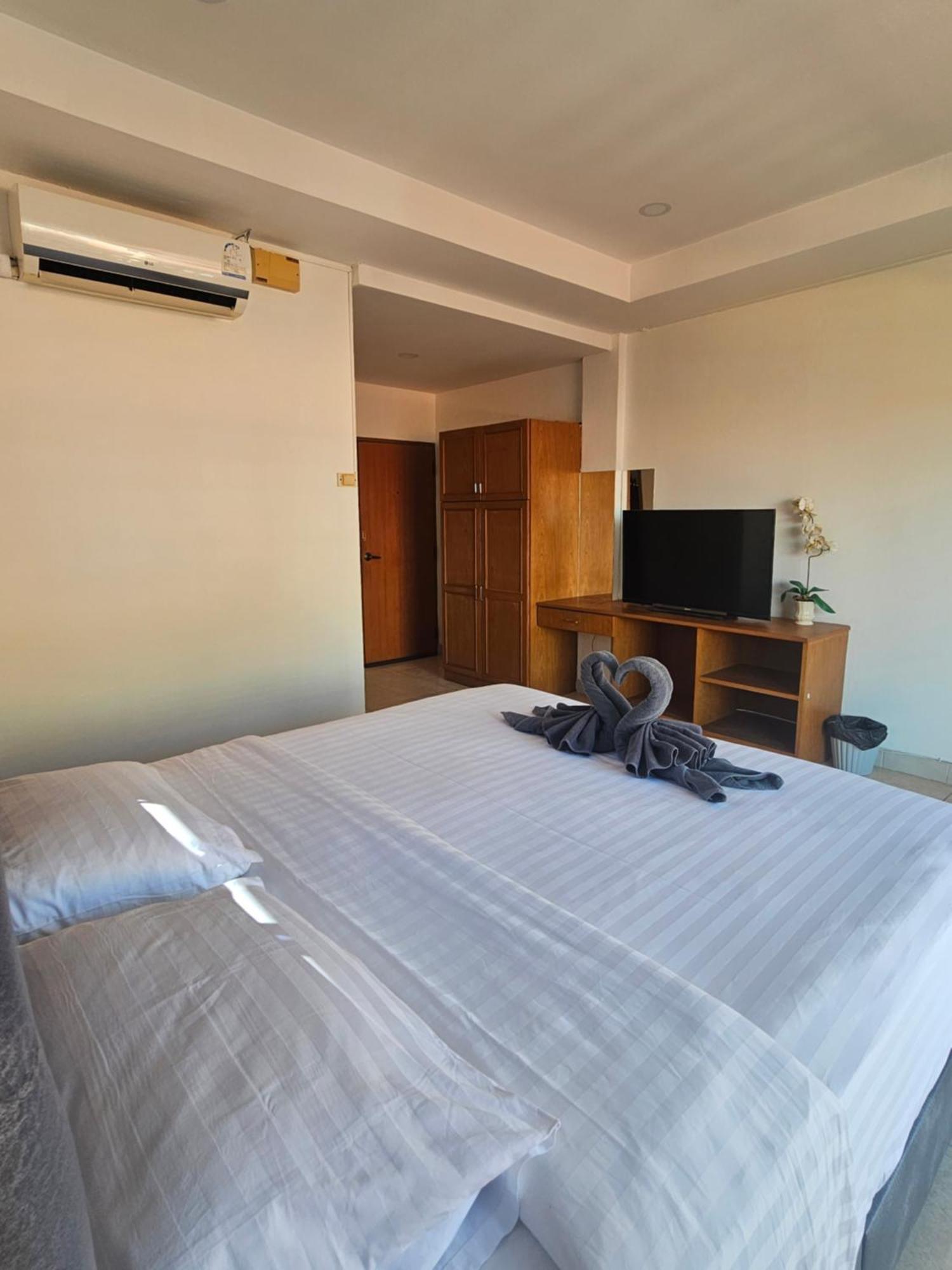 Candy Beach Seaview Jomtien Exterior foto