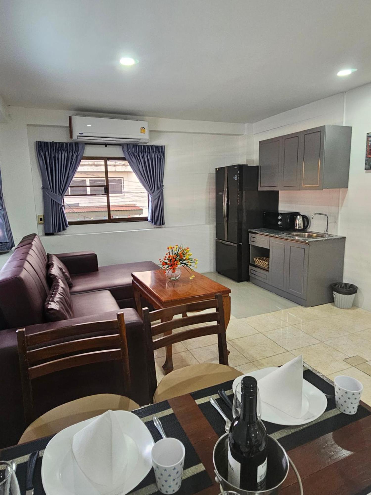 Candy Beach Seaview Jomtien Exterior foto
