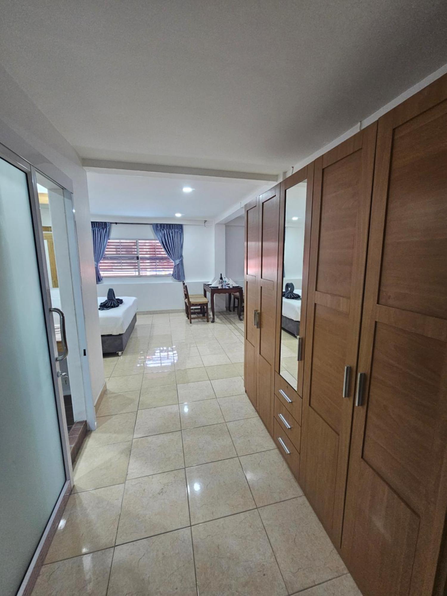 Candy Beach Seaview Jomtien Exterior foto