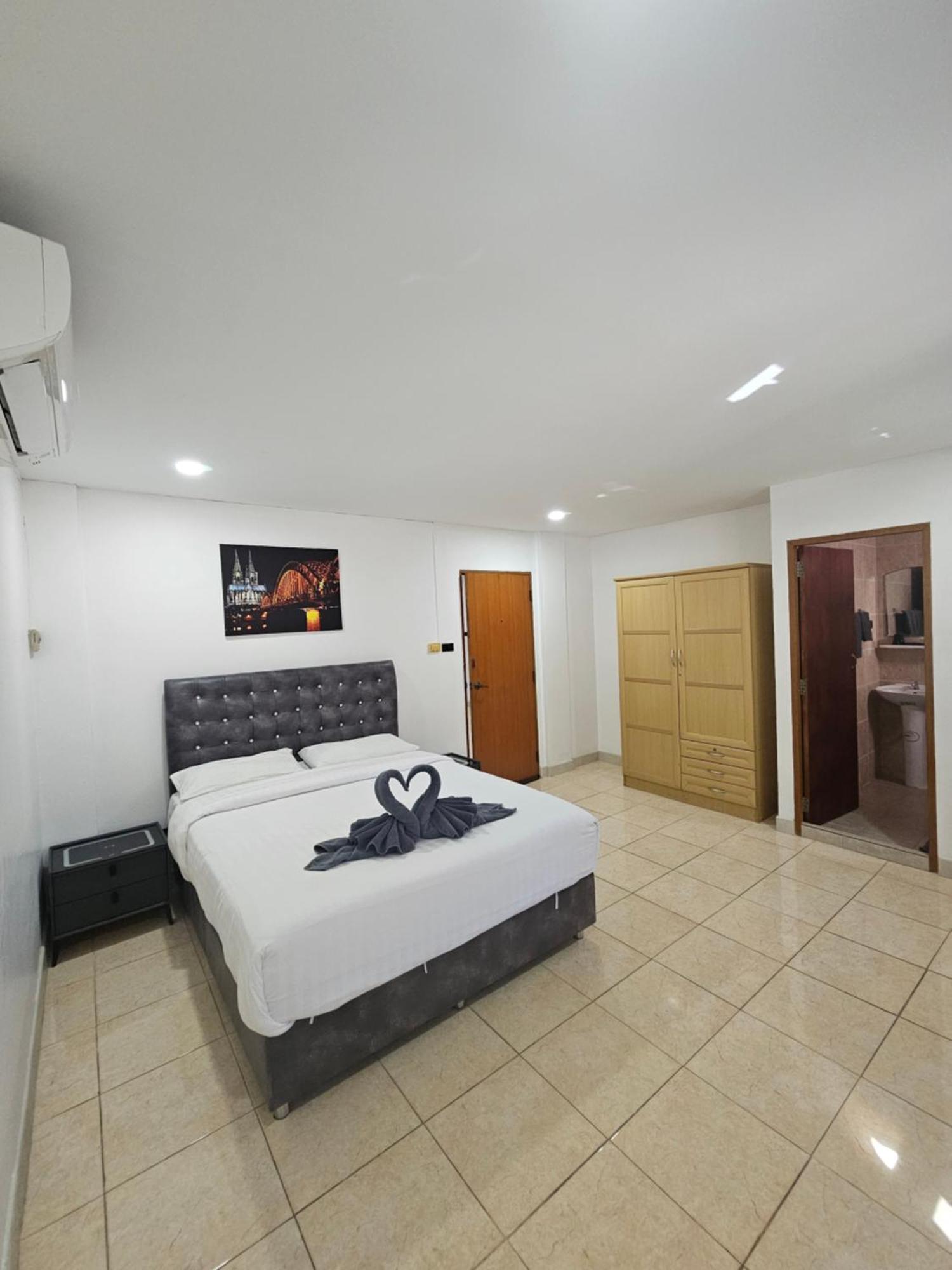 Candy Beach Seaview Jomtien Exterior foto