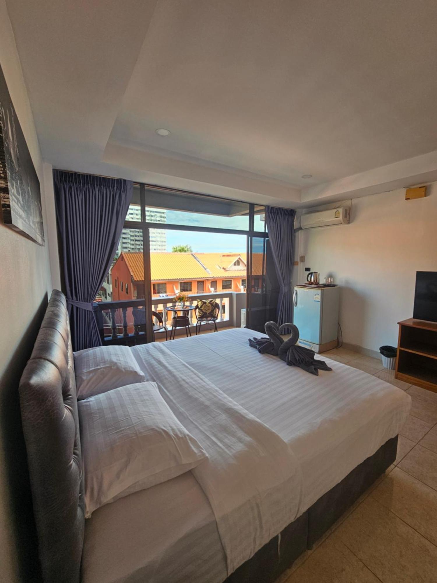 Candy Beach Seaview Jomtien Exterior foto