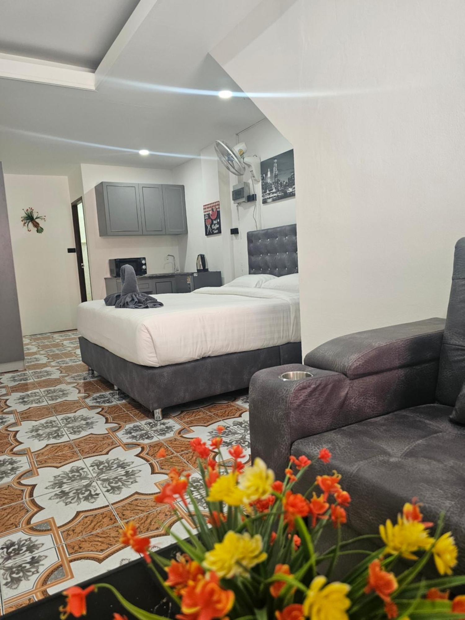 Candy Beach Seaview Jomtien Exterior foto